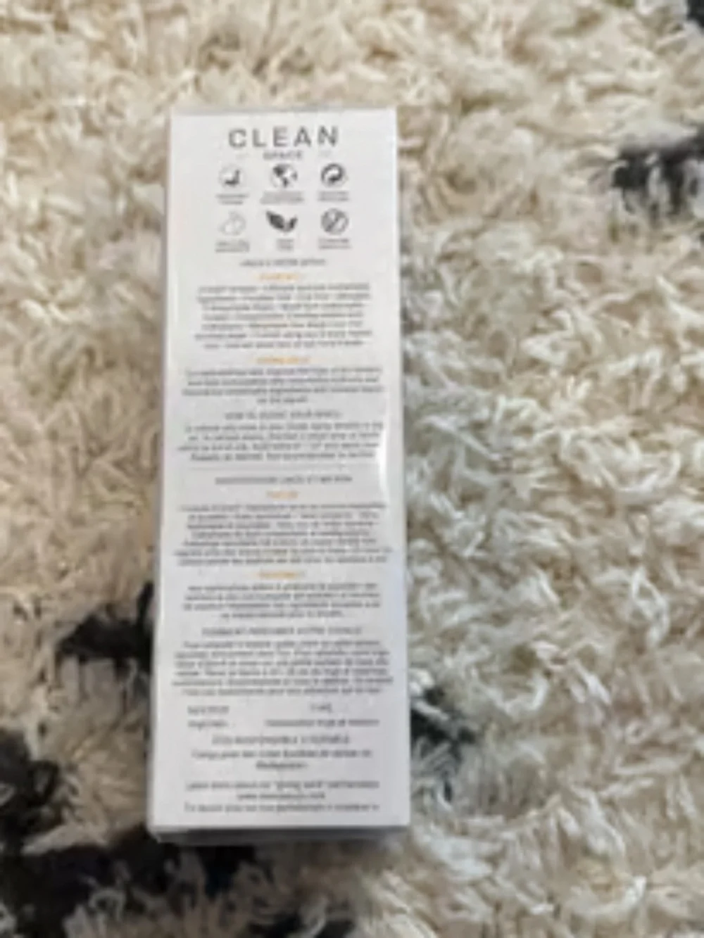 CLEAN SPACE 5 OZ FRESH LINENS LINEN & ROOM SPRAY, NEW SEALED IN BOX